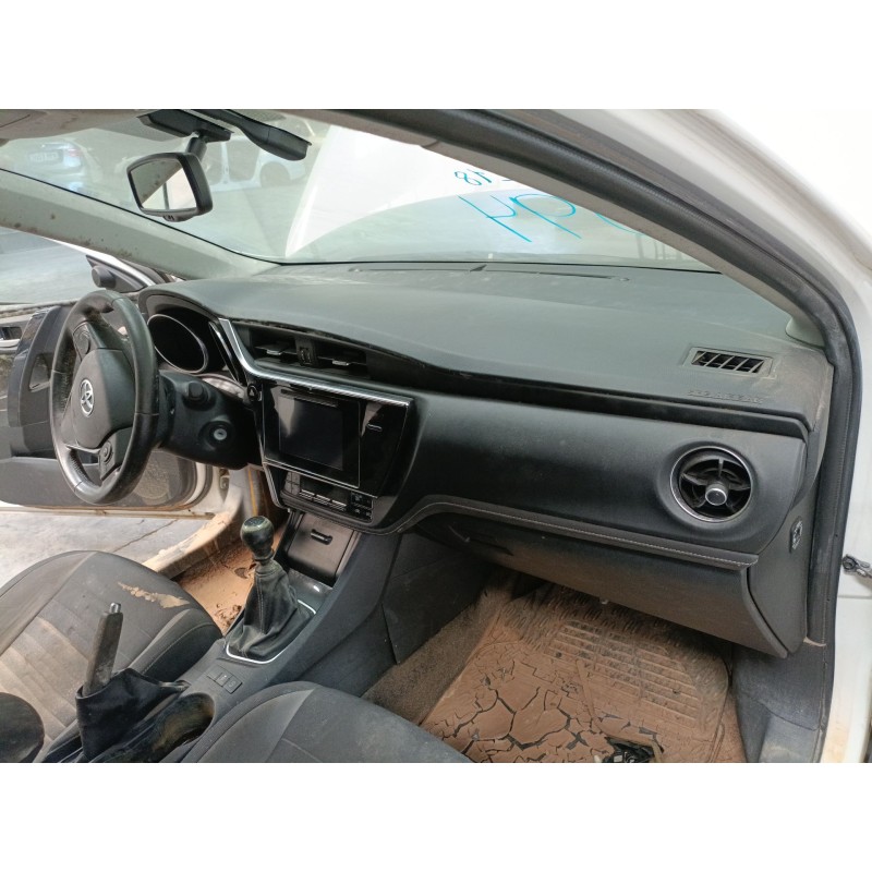 Recambio de salpicadero para toyota auris (_e18_) 1.6 d4-d (wwe185_) referencia OEM IAM   