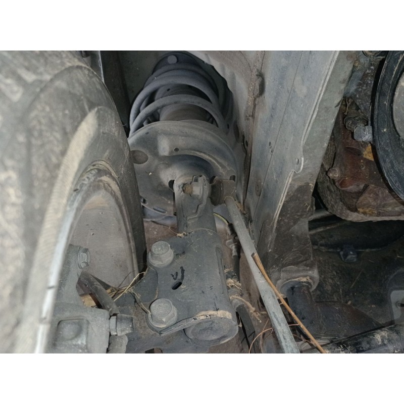 Recambio de amortiguador delantero derecho para toyota auris (_e18_) 1.6 d4-d (wwe185_) referencia OEM IAM   