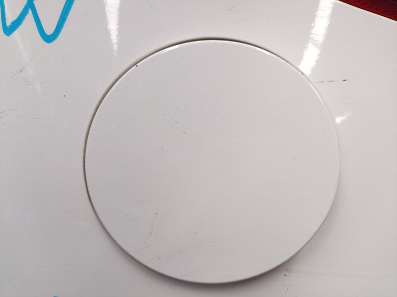 Recambio de tapa exterior combustible para toyota auris (_e18_) 1.6 d4-d (wwe185_) referencia OEM IAM   