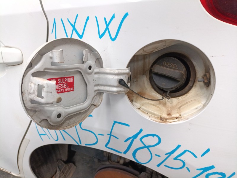 Recambio de tapa exterior combustible para toyota auris (_e18_) 1.6 d4-d (wwe185_) referencia OEM IAM   