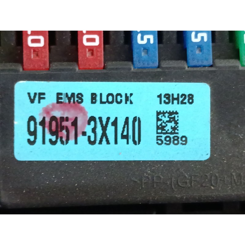 Recambio de caja reles / fusibles para hyundai i30 (gd) 1.6 crdi referencia OEM IAM   