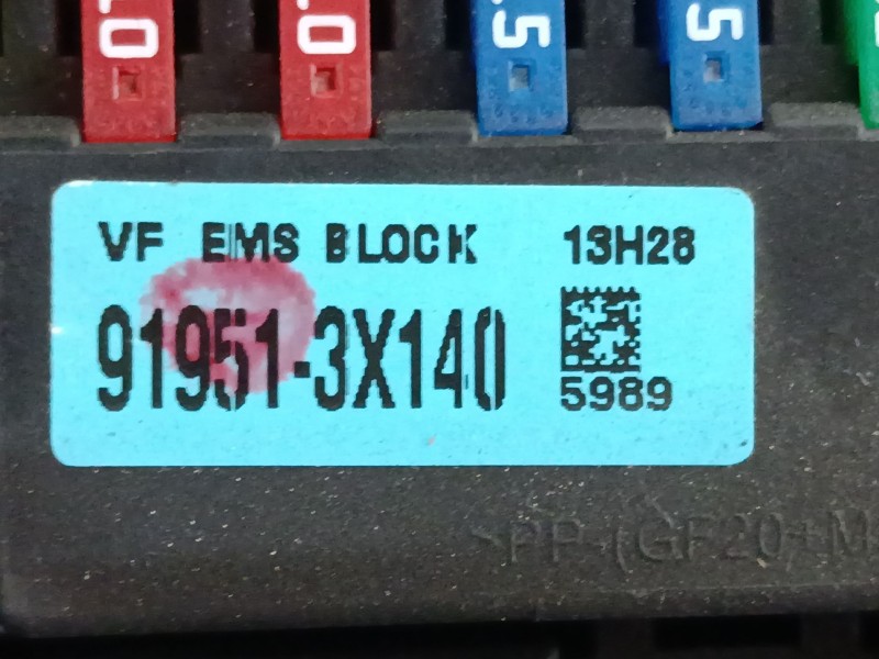 Recambio de caja reles / fusibles para hyundai i30 (gd) 1.6 crdi referencia OEM IAM   