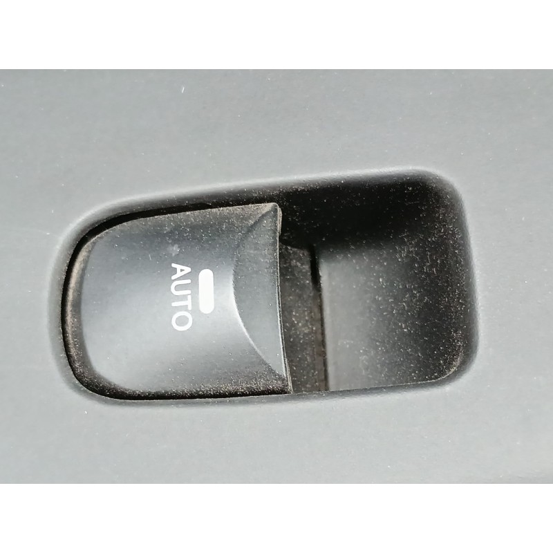Recambio de mando elevalunas trasero izquierdo para hyundai i30 (gd) 1.6 crdi referencia OEM IAM   