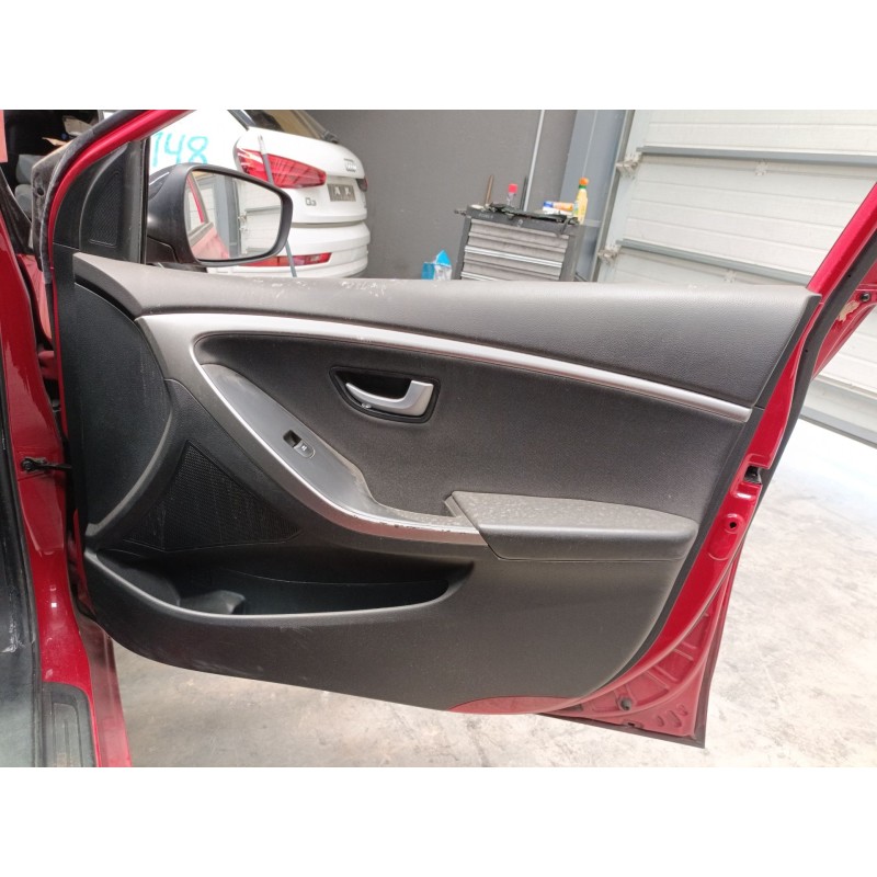 Recambio de guarnecido puerta delantera derecha para hyundai i30 (gd) 1.6 crdi referencia OEM IAM   