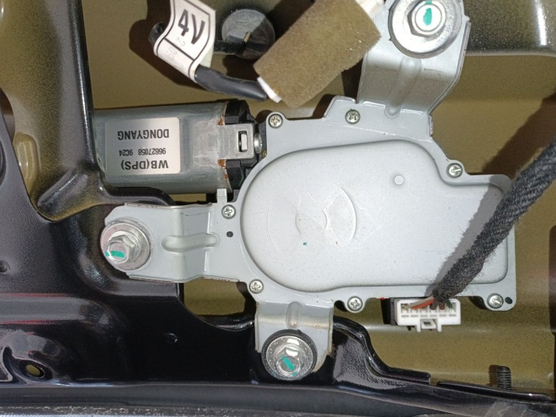 Recambio de motor limpia trasero para chevrolet captiva (c100, c140) 2.0 d referencia OEM IAM   