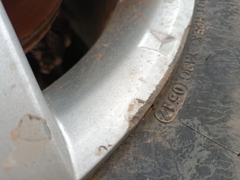 Recambio de llanta para chevrolet captiva (c100, c140) 2.0 d referencia OEM IAM 235/60/17  