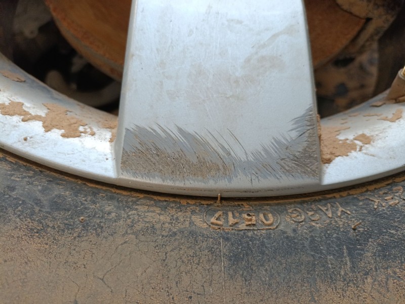 Recambio de llanta para chevrolet captiva (c100, c140) 2.0 d referencia OEM IAM 235/60/17  