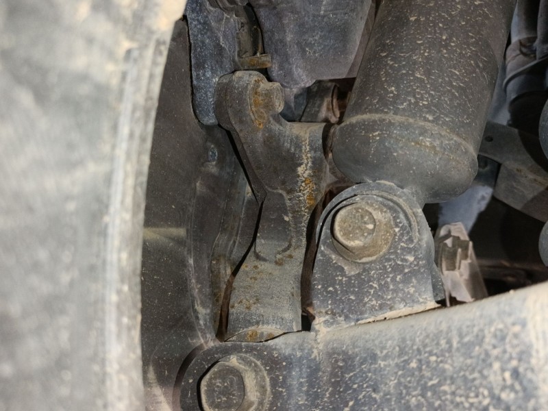 Recambio de mangueta trasera izquierda para chevrolet captiva (c100, c140) 2.0 d referencia OEM IAM   