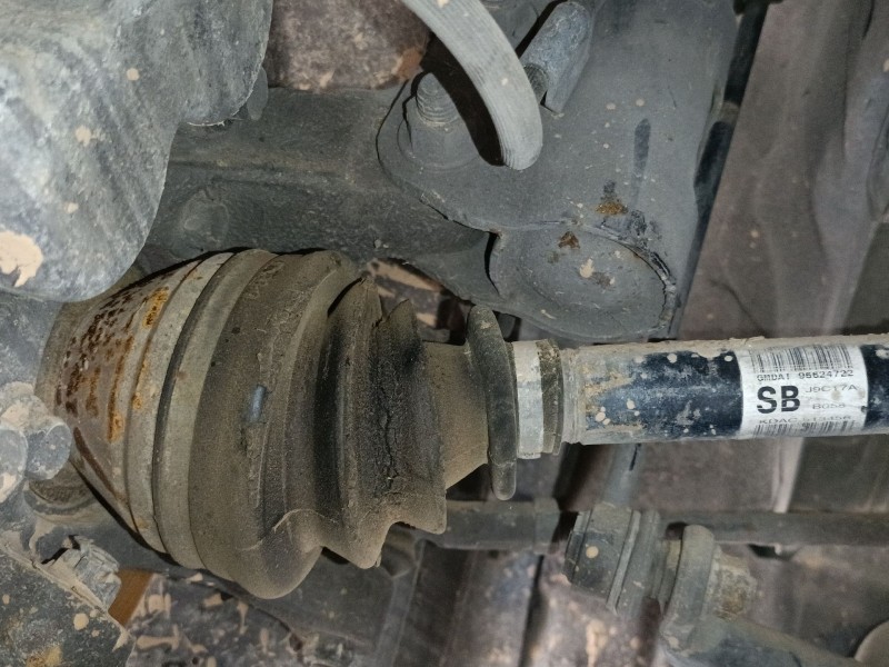 Recambio de transmision delantera derecha para chevrolet captiva (c100, c140) 2.0 d referencia OEM IAM 96624722  