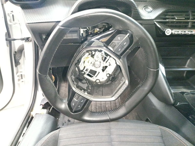 Recambio de volante para peugeot 208 ii (ub_, up_, uw_, uj_) e-208 referencia OEM IAM   