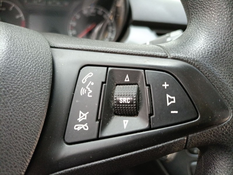 Recambio de volante para opel corsa e (x15) 1.4 (08, 68) referencia OEM IAM   