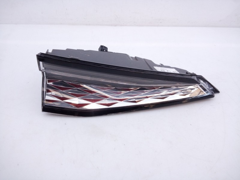 Recambio de piloto trasero izquierdo porton para ds ds 4 ii (fr_, fb_, f3_) e-tense 225 (f3dgzt) referencia OEM IAM 9844895180  