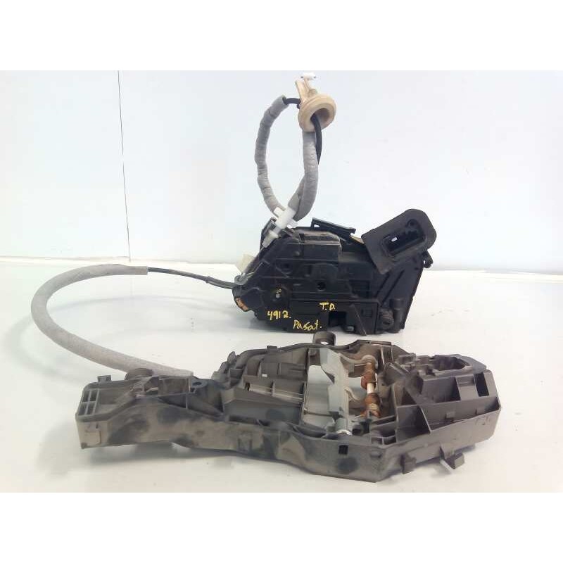 Recambio de cerradura puerta trasera derecha para volkswagen passat lim. (3g2) advance bmt referencia OEM IAM 5E0839016A  