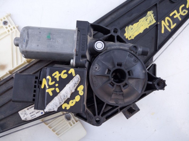 Recambio de elevalunas trasero izquierdo para peugeot 3008 suv referencia OEM IAM 981048858000  