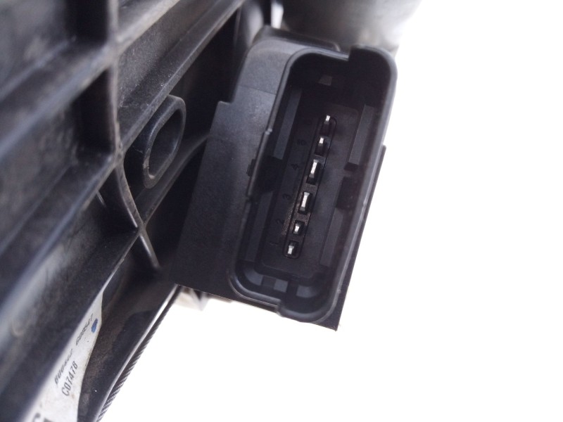 Recambio de elevalunas trasero izquierdo para peugeot 3008 suv referencia OEM IAM 981048858000  