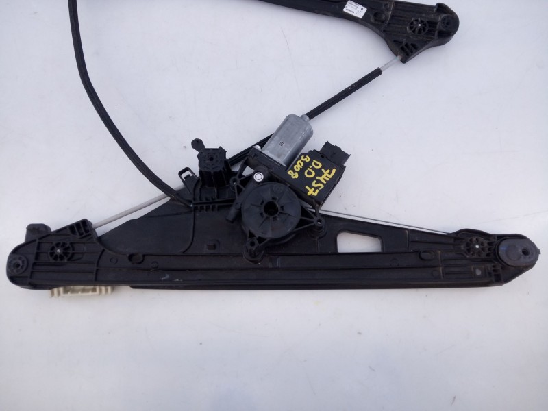 Recambio de elevalunas delantero derecho para peugeot 3008 gt line referencia OEM IAM 9829482280  