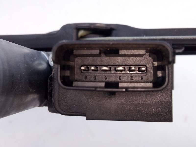 Recambio de elevalunas delantero derecho para peugeot 3008 gt line referencia OEM IAM 9829482280  