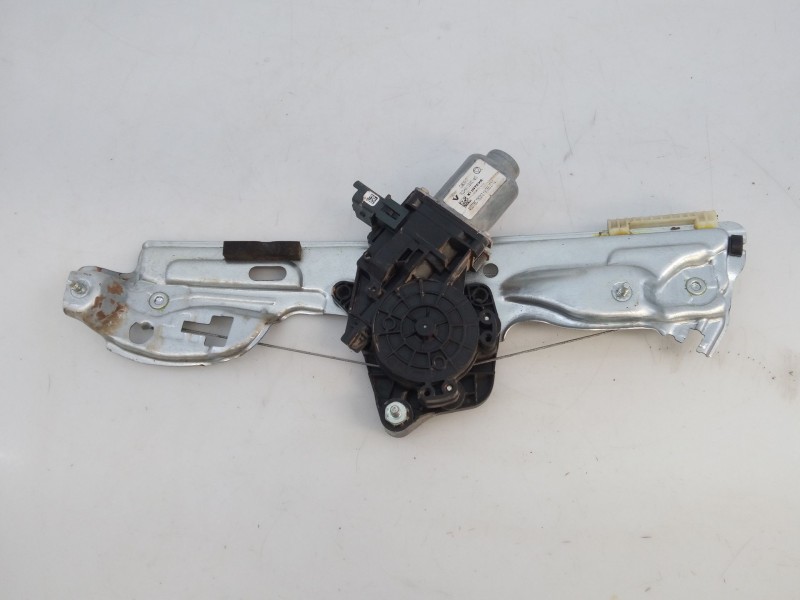 Recambio de elevalunas trasero izquierdo para renault megane iv berlina 5p 1.2 tce energy referencia OEM IAM   