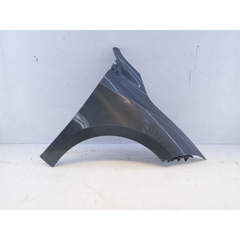 Recambio de aleta delantera derecha para renault megane iii sport tourer dynamique referencia OEM IAM   