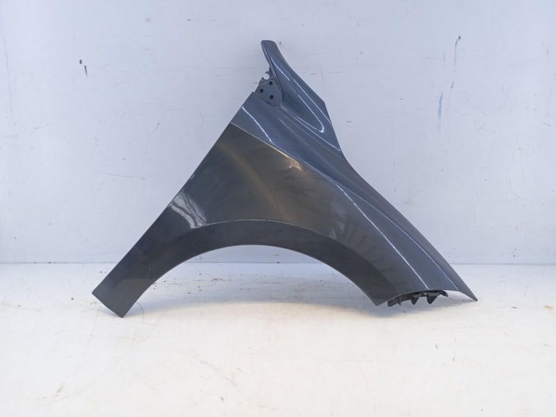 Recambio de aleta delantera derecha para renault megane iii sport tourer dynamique referencia OEM IAM   