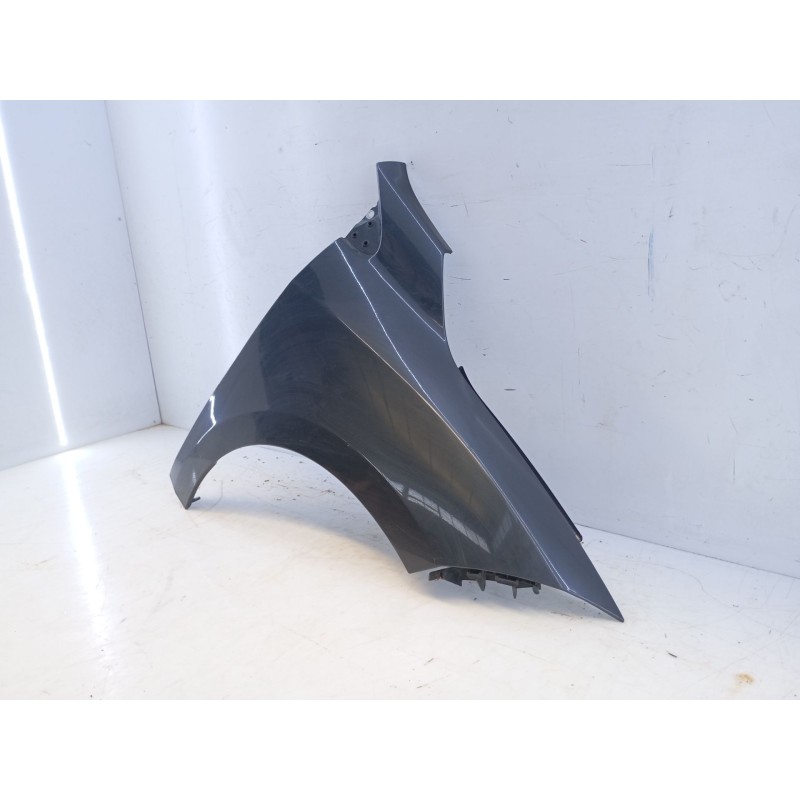 Recambio de aleta delantera derecha para renault megane iii sport tourer dynamique referencia OEM IAM   