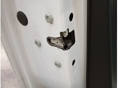 CERRADURA PUERTA TRASERA IZQUIERDA 