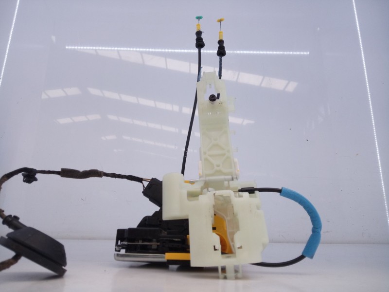 Recambio de cerradura puerta delantera izquierda para ssangyong korando (c300) 1.5 tgdi 6 velocidades referencia OEM IAM   