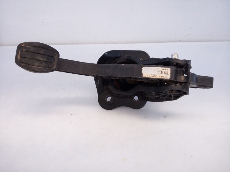 Recambio de pedal embrague para peugeot 3008 gt line referencia OEM IAM 9676728880  