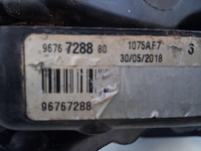 Recambio de pedal embrague para peugeot 3008 gt line referencia OEM IAM 9676728880  