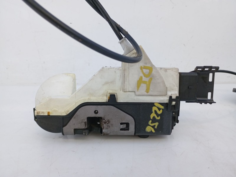 Recambio de cerradura puerta delantera izquierda para peugeot 308 confort referencia OEM IAM   