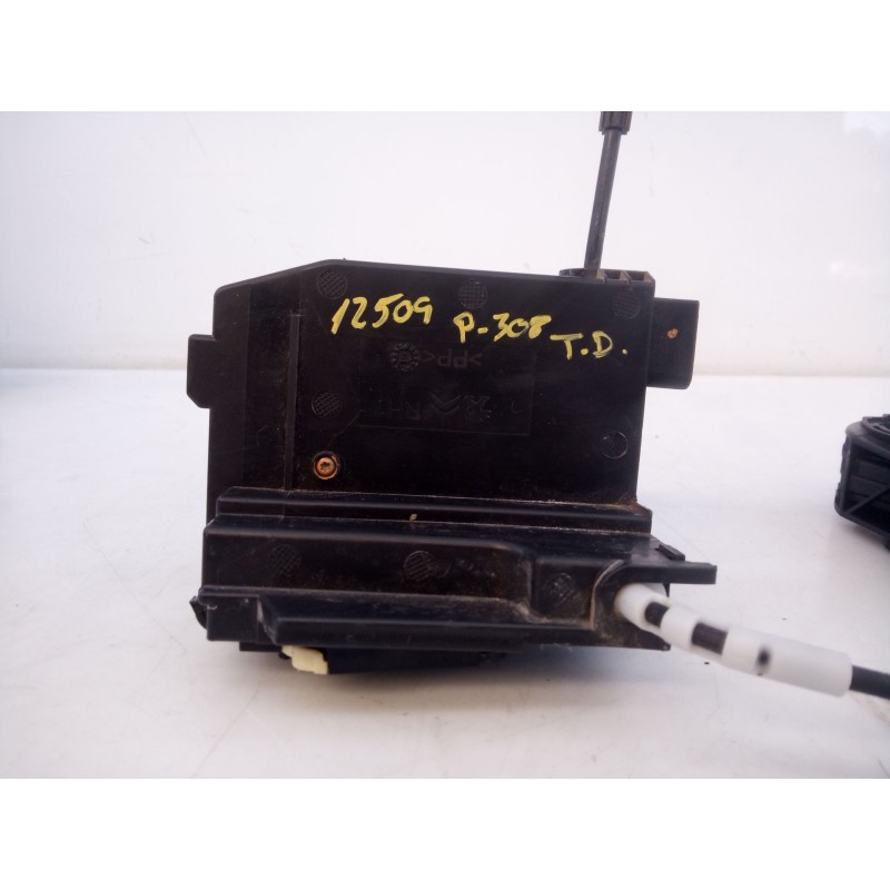 Recambio de cerradura puerta trasera derecha para peugeot 308 active referencia OEM IAM 9807954780  
