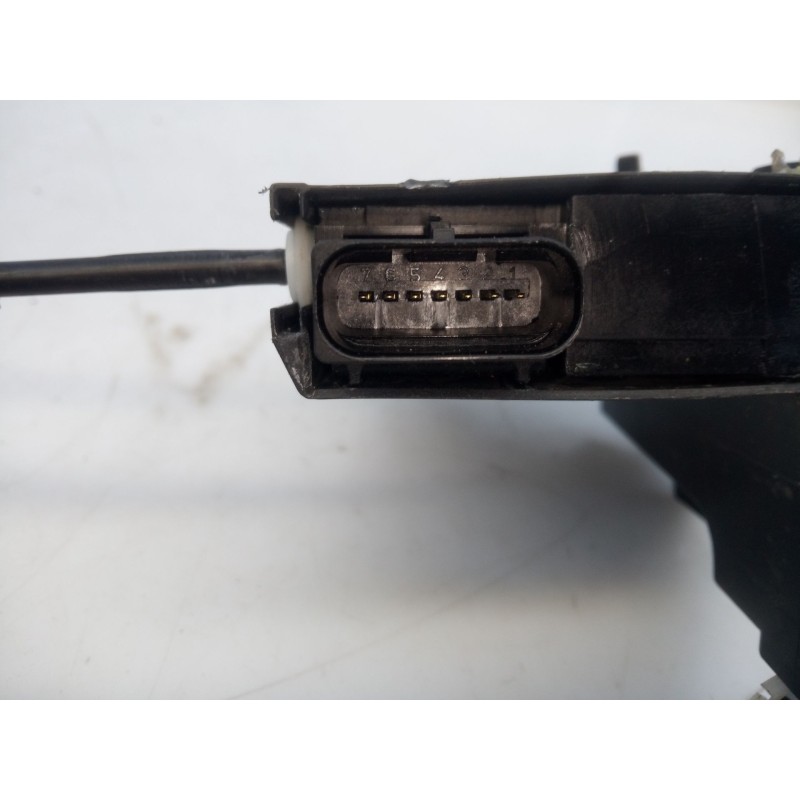Recambio de cerradura puerta trasera derecha para peugeot 308 active referencia OEM IAM 9807954780  