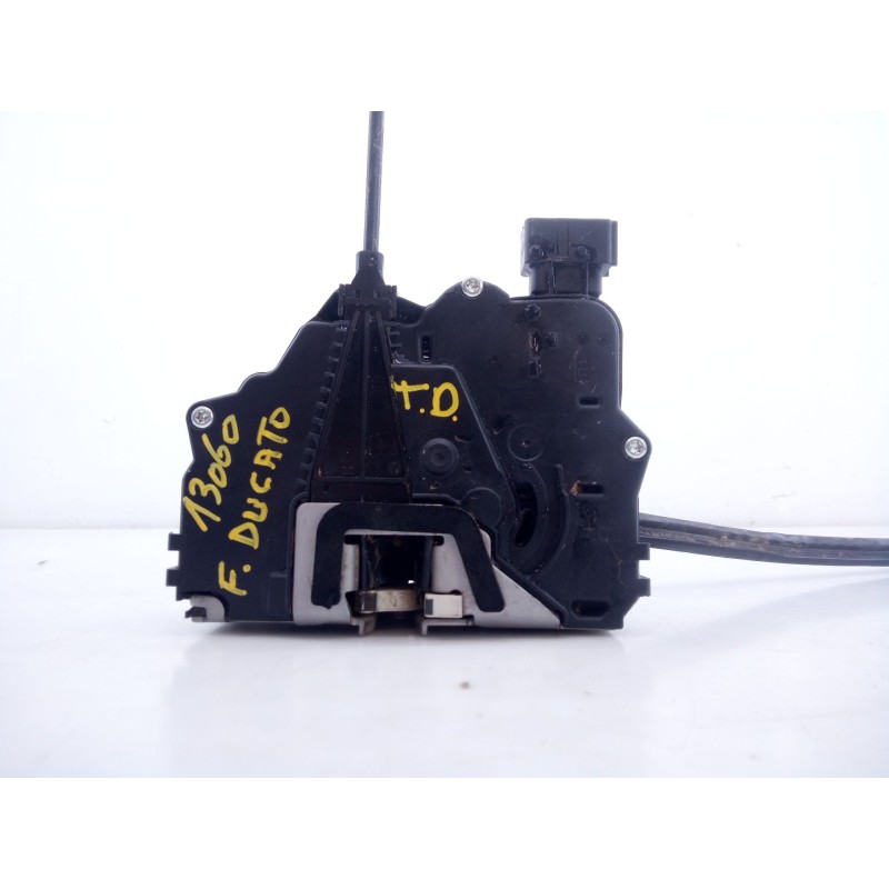 Recambio de cerradura puerta trasera derecha para fiat ducato camper 2.2 multijet referencia OEM IAM G45831100  