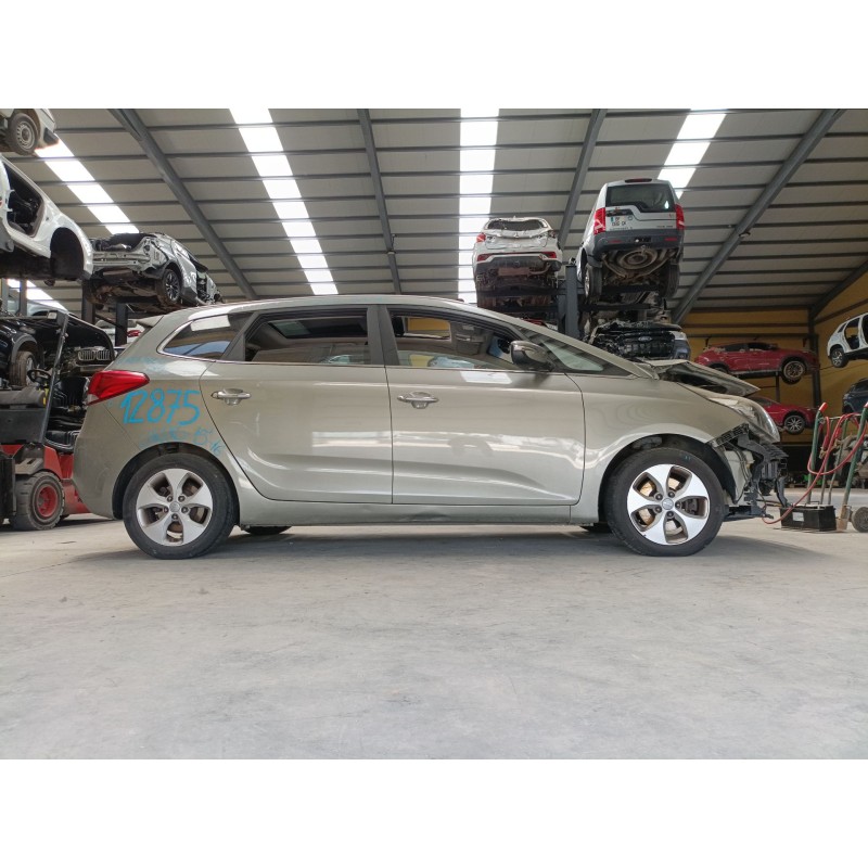 kia carens iv van (a4) del año 2015