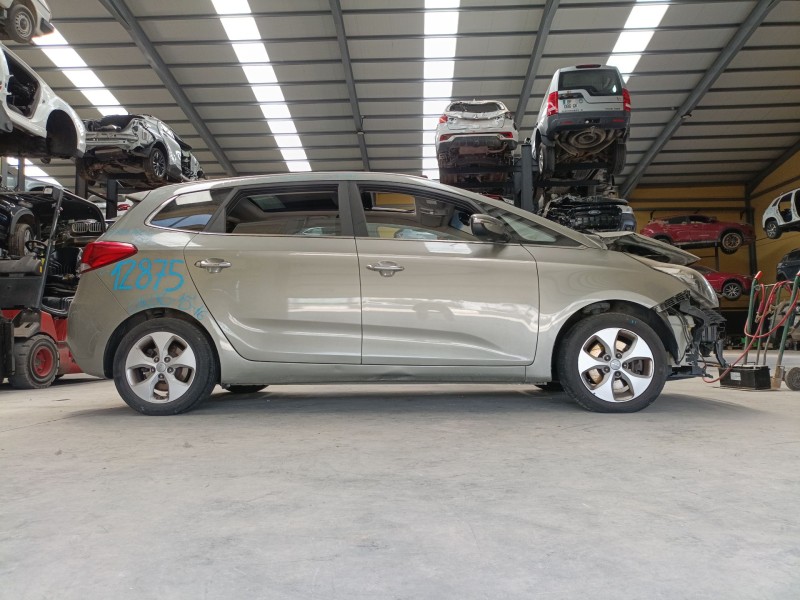 kia carens iv van (a4) del año 2015