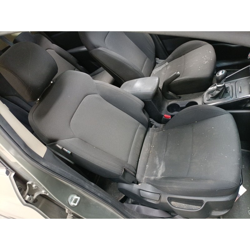 kia carens iv van (a4) del año 2015