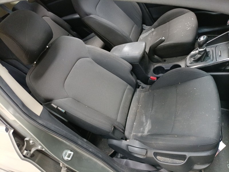 kia carens iv van (a4) del año 2015