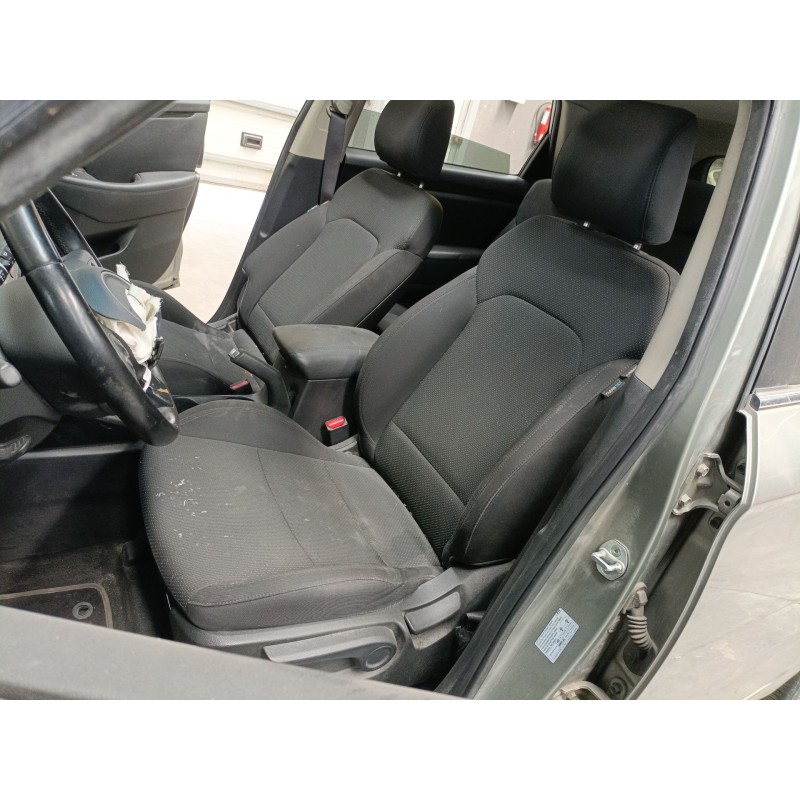 kia carens iv van (a4) del año 2015