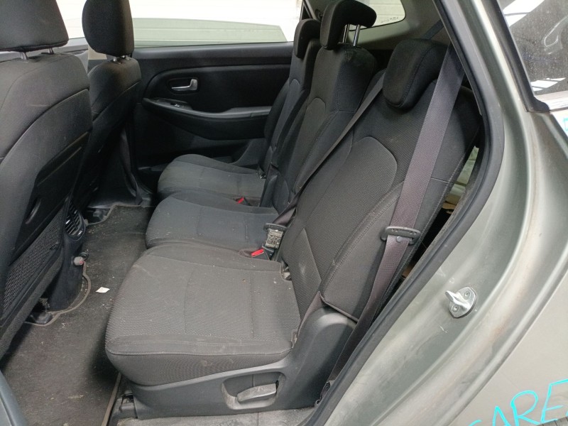 kia carens iv van (a4) del año 2015