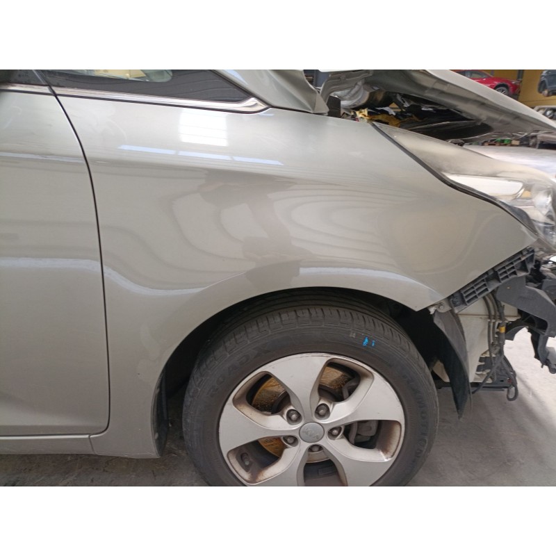 Recambio de aleta delantera derecha para kia carens iv van (a4) crdi referencia OEM IAM   