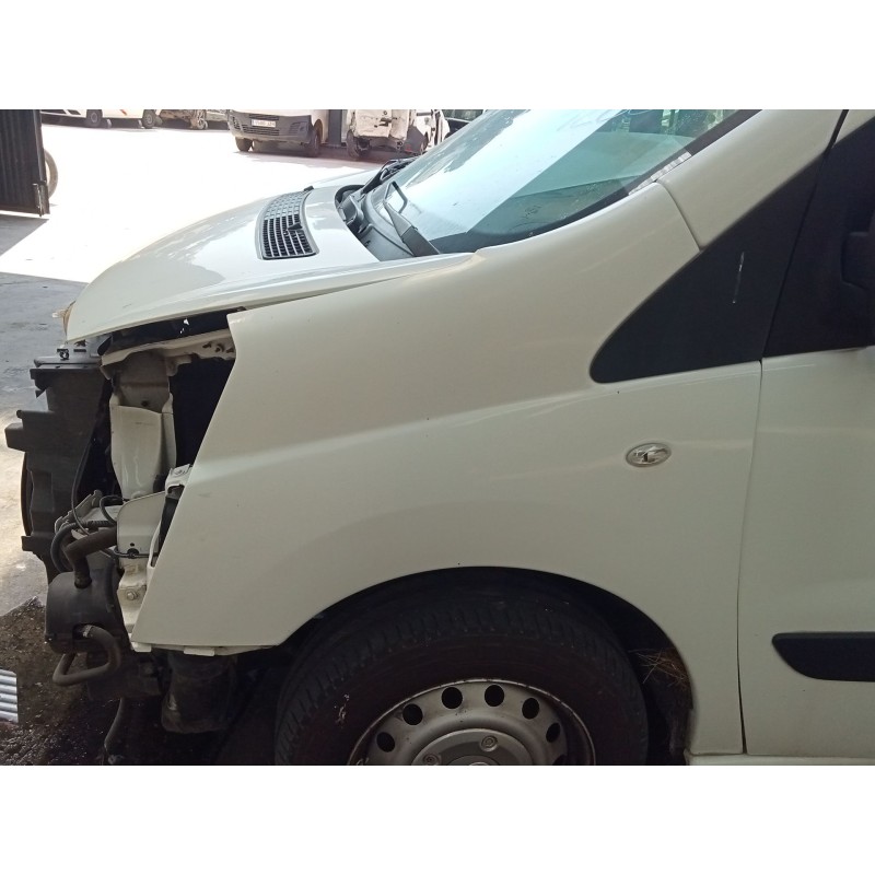 Recambio de aleta delantera izquierda para toyota proace 2.0 turbodiesel cat referencia OEM IAM   