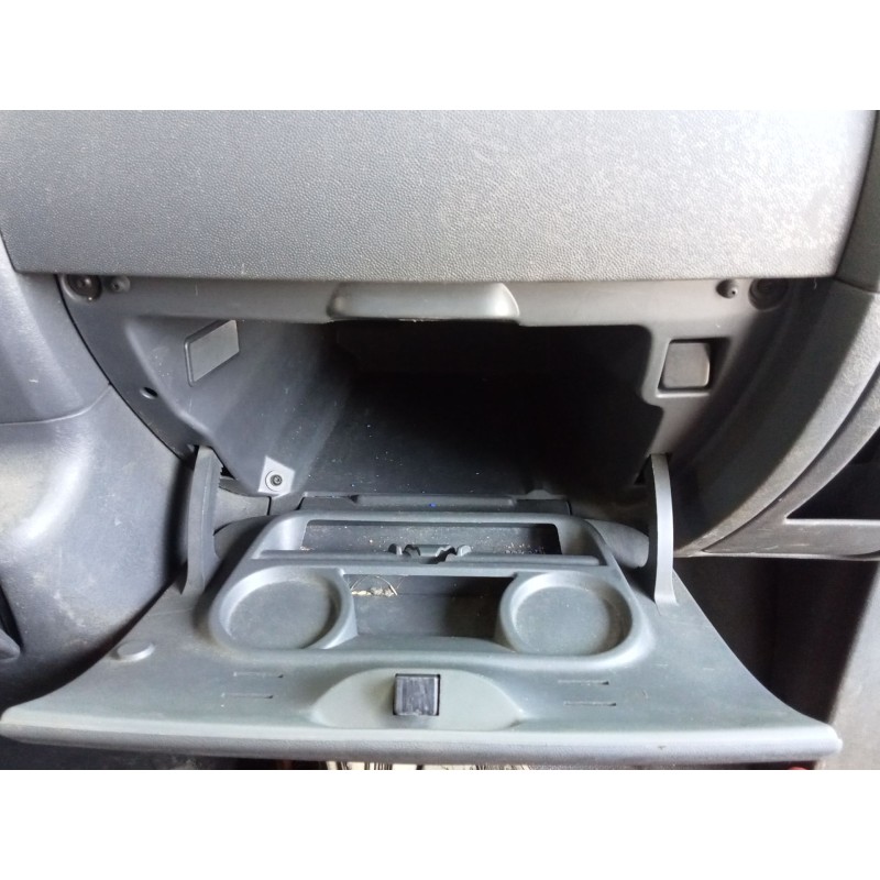 Recambio de guantera para toyota proace 2.0 turbodiesel cat referencia OEM IAM   