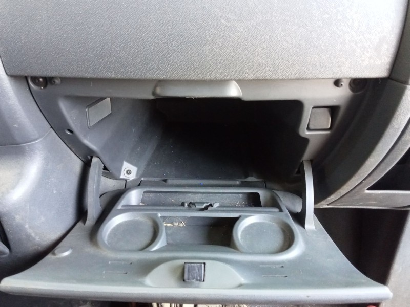 Recambio de guantera para toyota proace 2.0 turbodiesel cat referencia OEM IAM   