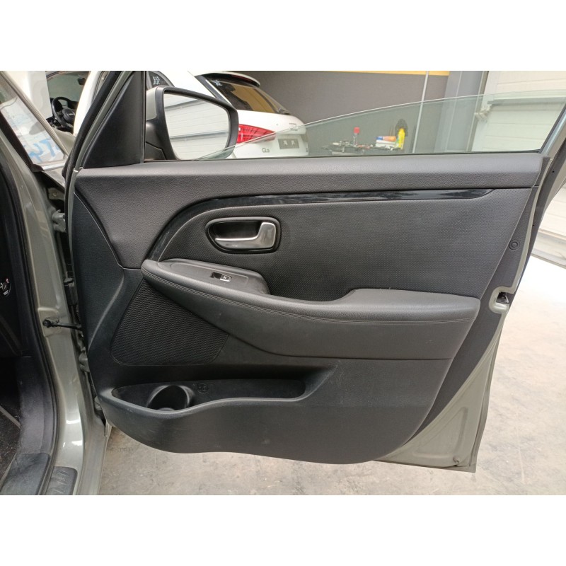 Recambio de guarnecido puerta delantera derecha para kia carens iv van (a4) crdi referencia OEM IAM   