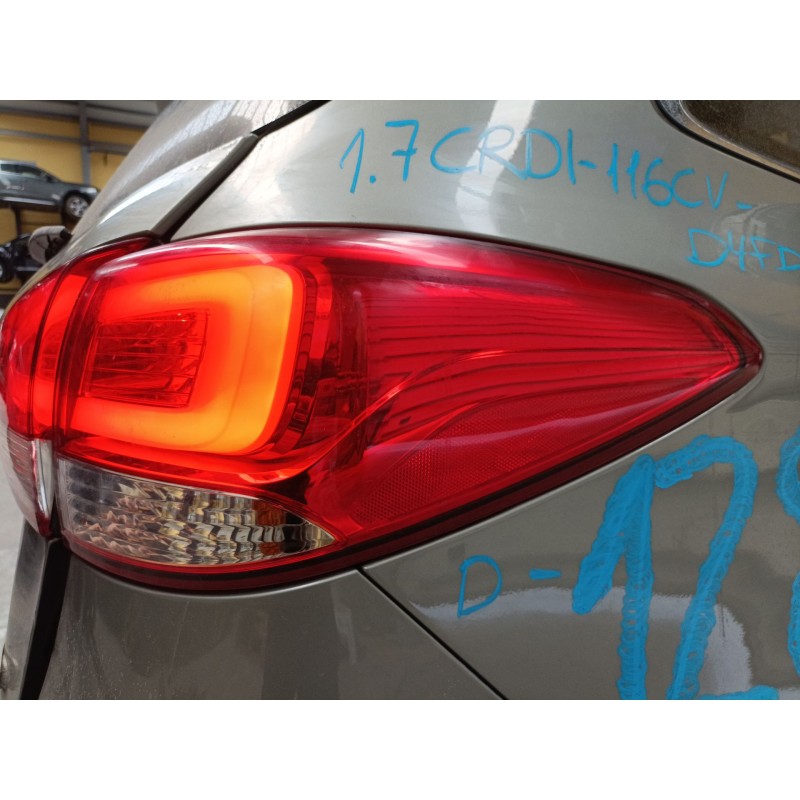 Recambio de piloto trasero derecho para kia carens iv van (a4) crdi referencia OEM IAM   