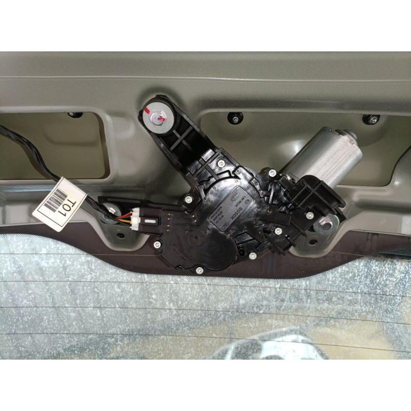 Recambio de motor limpia trasero para kia carens iv van (a4) crdi referencia OEM IAM   