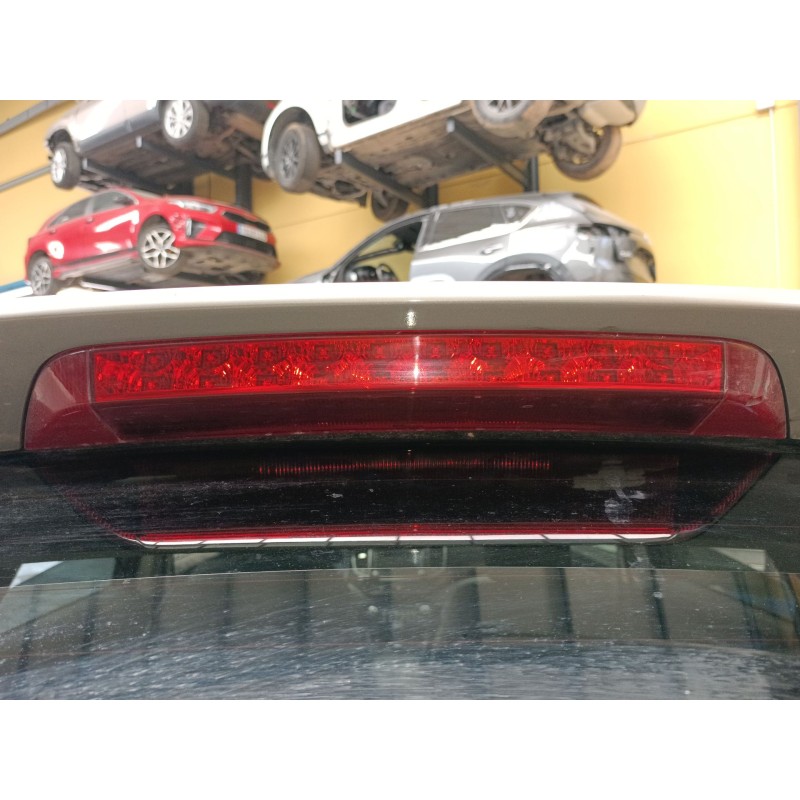 Recambio de luz central de freno para kia carens iv van (a4) crdi referencia OEM IAM   