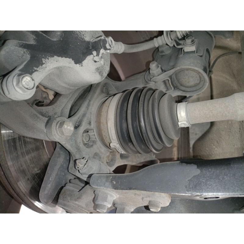 Recambio de mangueta delantera derecha para kia carens iv van (a4) crdi referencia OEM IAM   