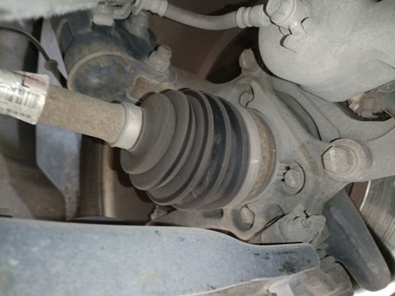 Recambio de mangueta delantera izquierda para kia carens iv van (a4) crdi referencia OEM IAM   