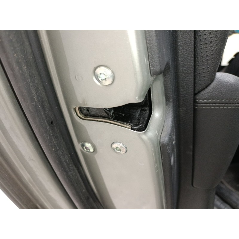 Recambio de cerradura puerta trasera izquierda para kia carens iv van (a4) crdi referencia OEM IAM   